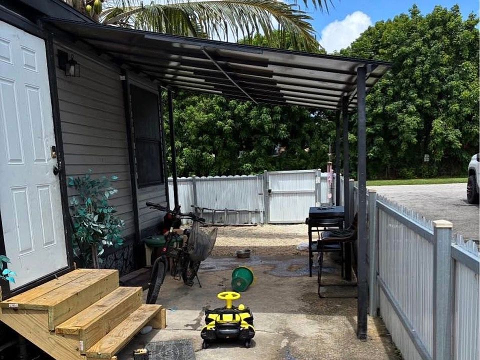 1st image of 451 SE 8th St Lot 3