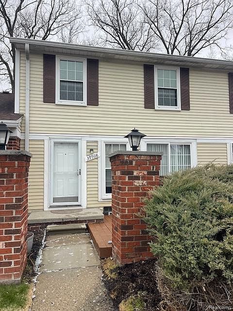 1st image of 39508 Old Dominion Dr