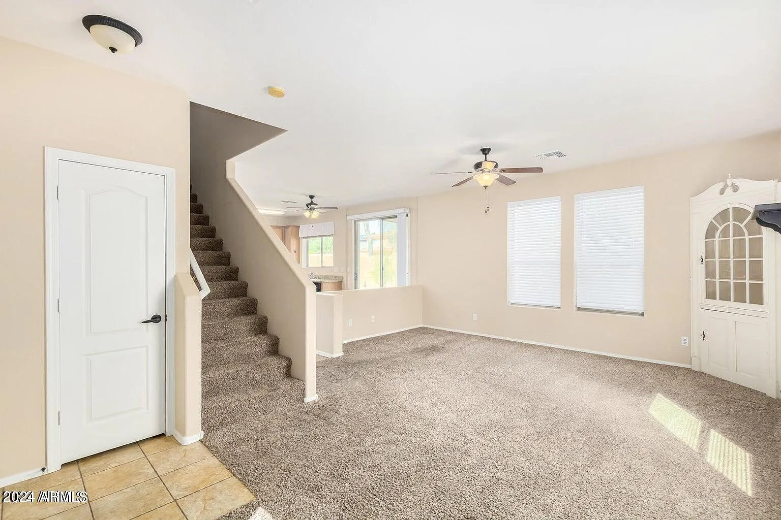 3 bed, 2.5 bath, 1571 sqft, $1,950 — Photo 2