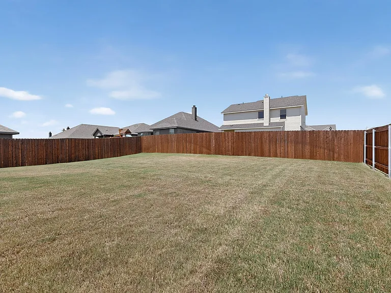 3531 Columbus St — Photo 47