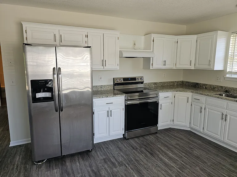 21534 S Soryl Ave — Photo 3