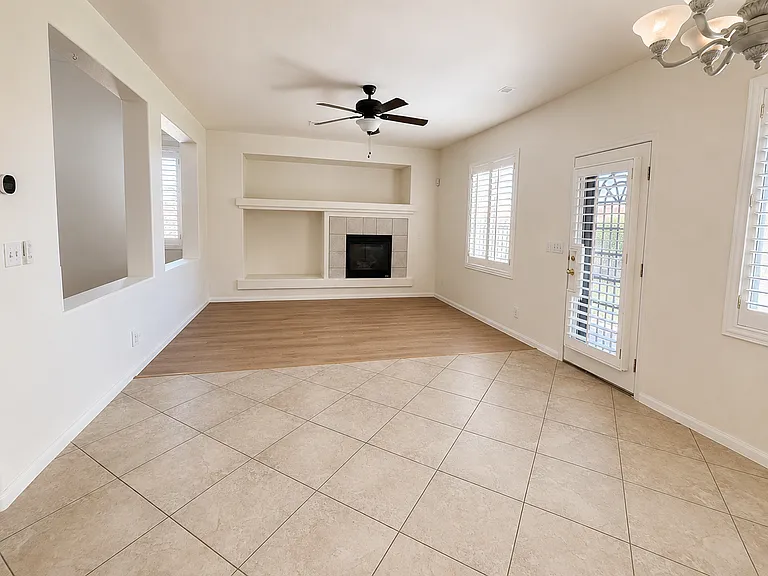 10401 Rising Harbor Ave — Photo 3