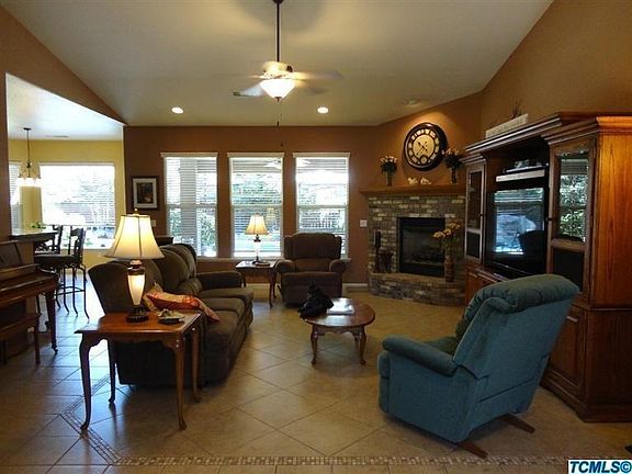 2nd image of 3430 E Feemster Ave
