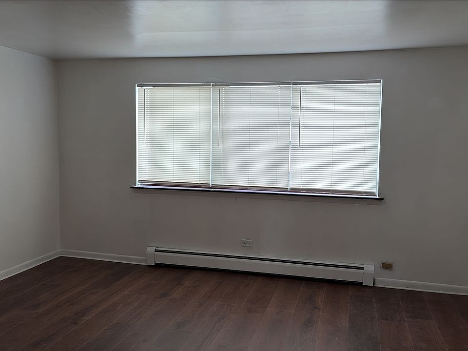 1st image of 3913 W 123rd St #2W