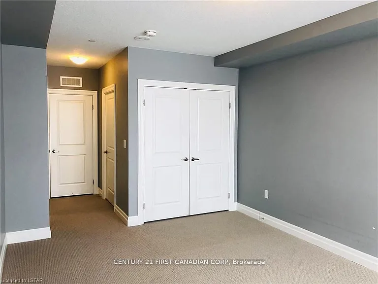 260 Villagewalk Blvd #608 — Photo 35