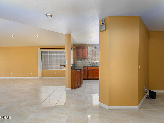 3rd image of 470 Acoma Blvd S Unit 1001