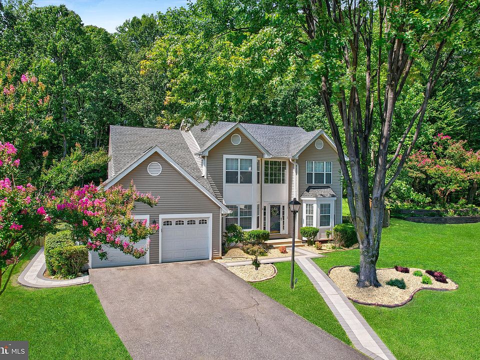1st image of 23 Wendover Ct