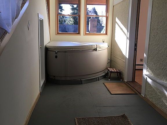 2nd floor hot tub