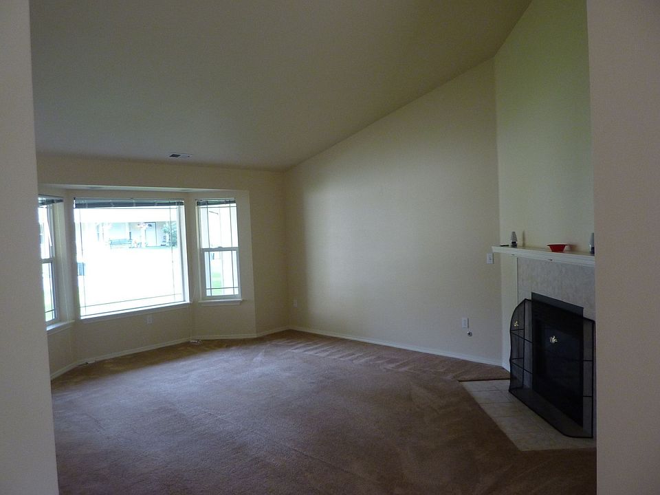 1st image of 6320 106th St NW