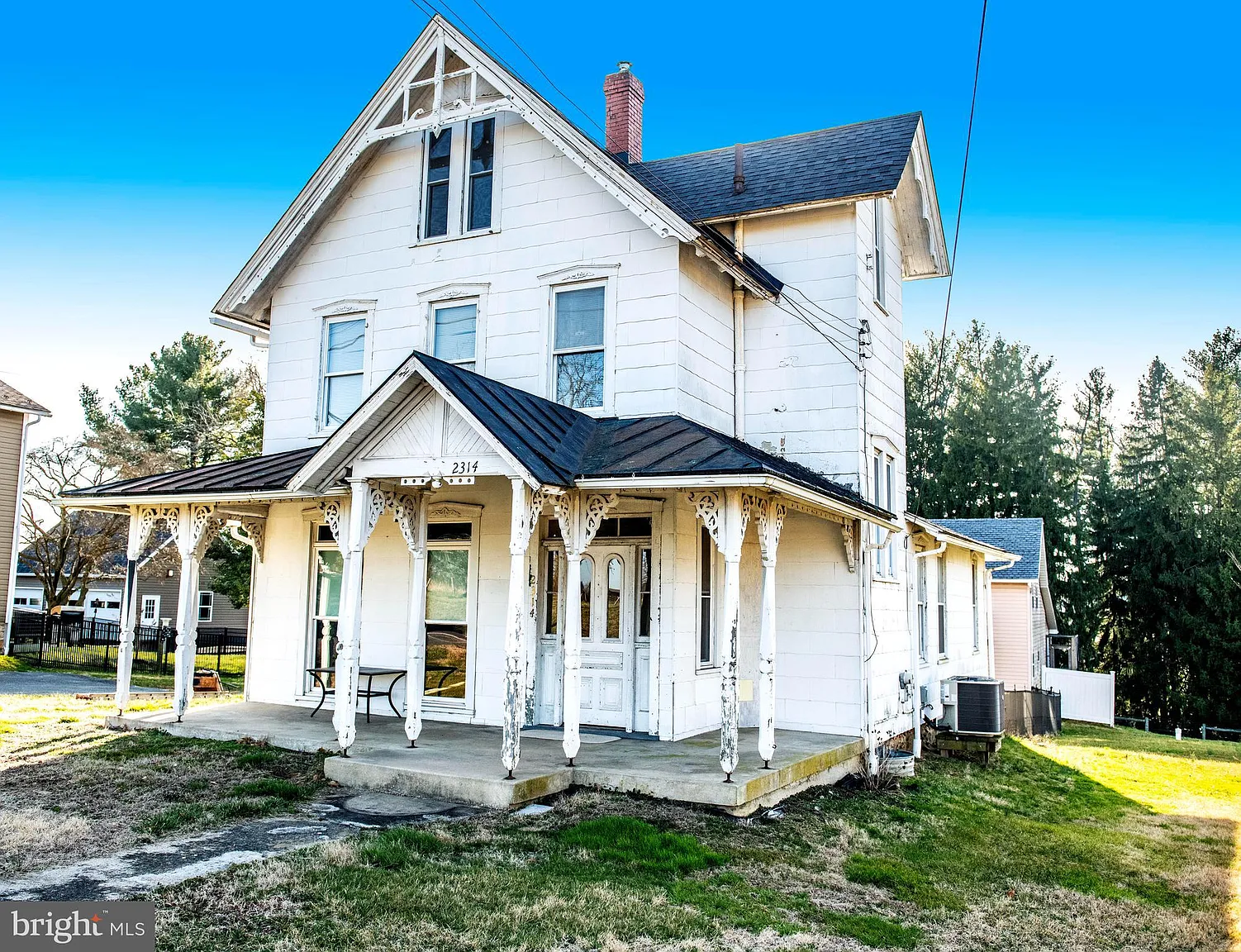 2314 Rockspring Rd photo 1