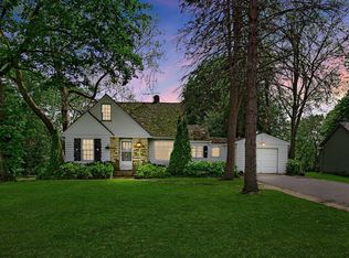 2207 Sunset Dr, Palatine, IL 60067