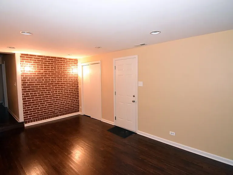 2710 Reuter St — Photo 7