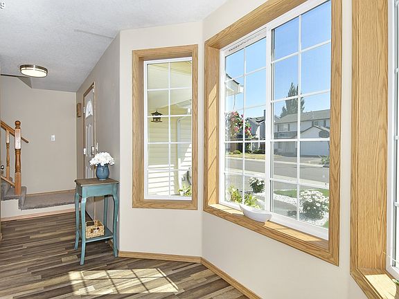 3rd image of 9916 NE 116th Ct