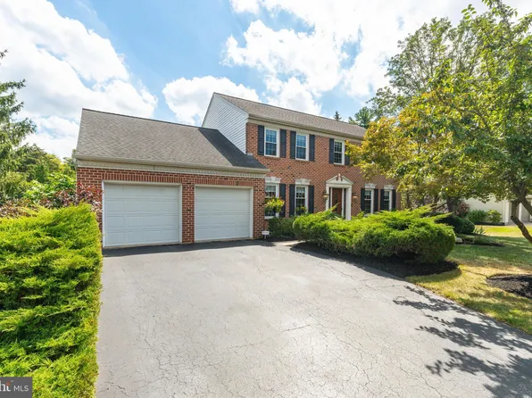 121 Scarlet Dr, Conshohocken, PA 19428