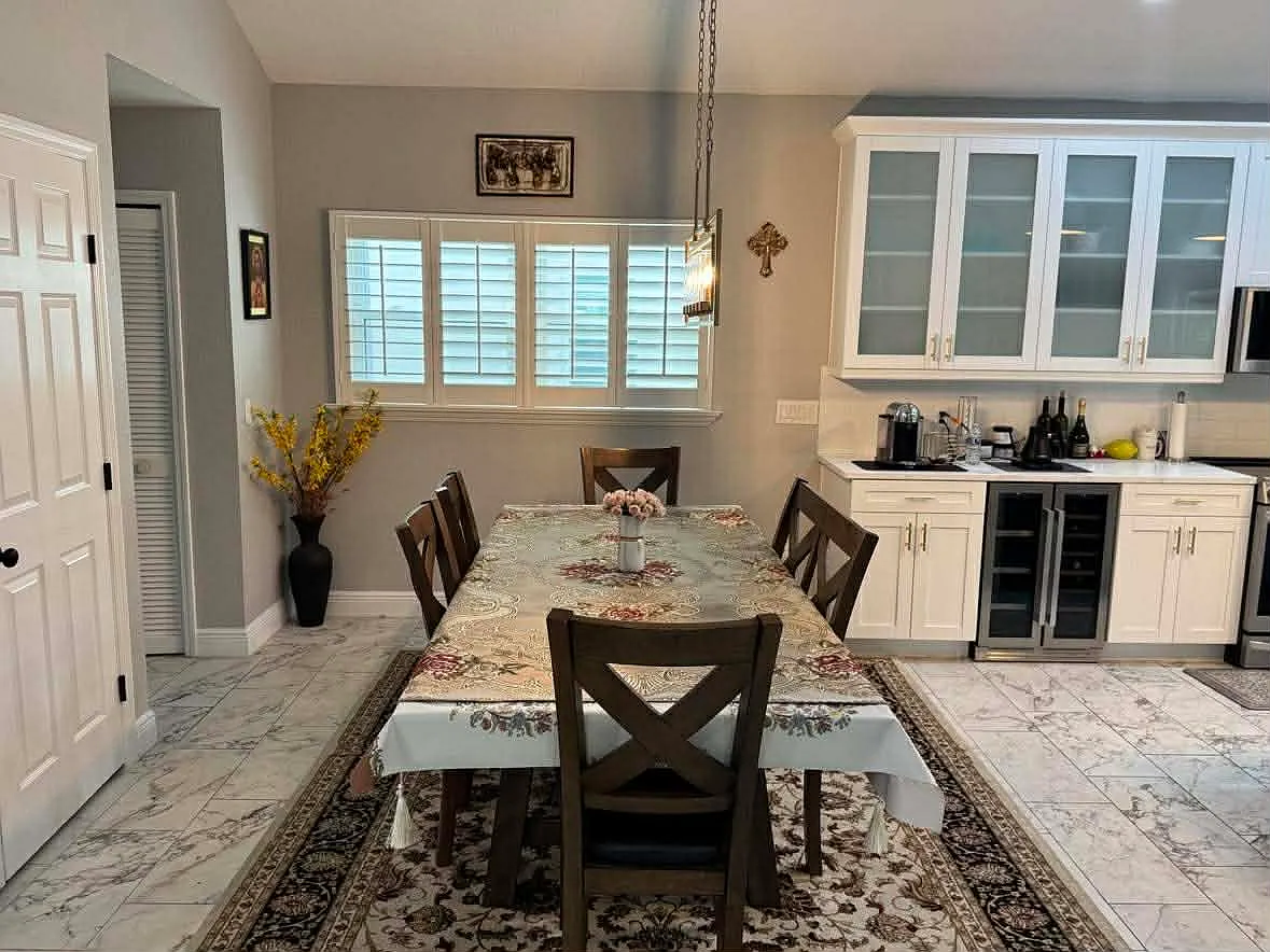 4 bed, 2263 sqft, $2,600 — Photo 4