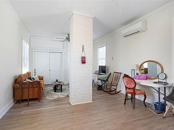 5th image of 4018 Constance St