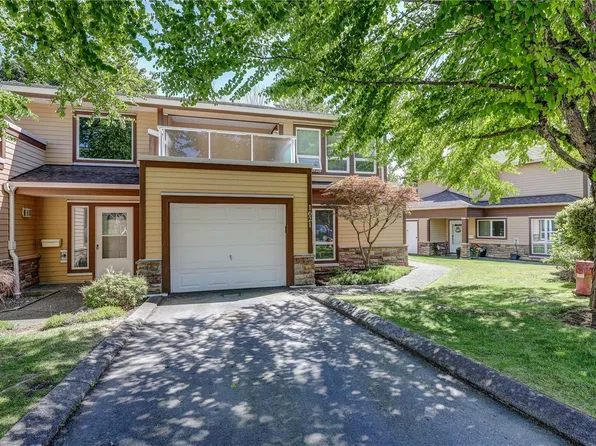 1621 Creekside Dr, Nanaimo, BC V9S 5V8