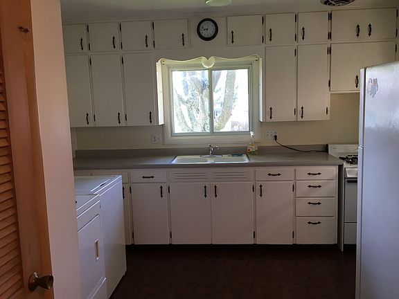 Washer and dryer in kitchen