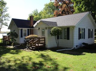 230 Inlet Shore Dr, Delavan, WI 53115