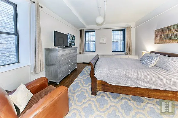 Rented by Halstead Real Estate | media 6