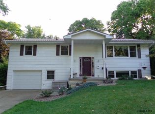 525 Samuel St, Dubuque, IA 52003