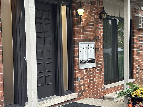 3rd image of 1280 Dewey St APT 5