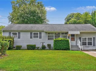 2905 Pinewood Dr, Virginia Beach, VA 23452