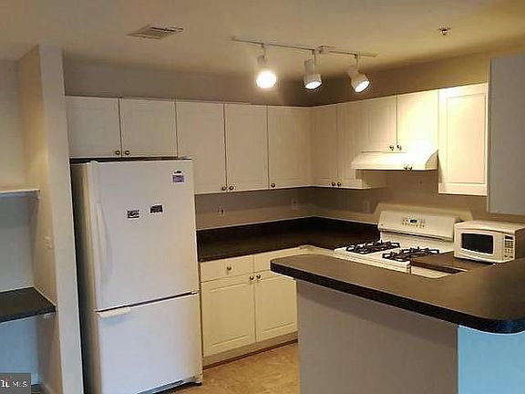 3rd image of 11399 Aristotle Dr #11404