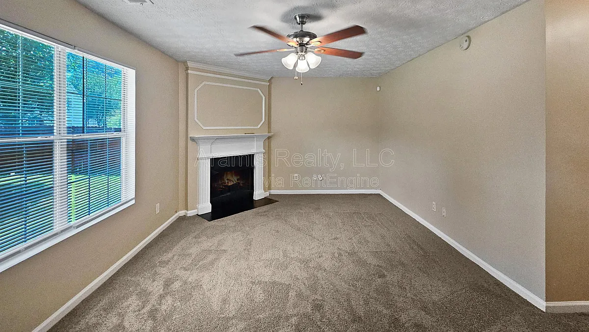 Building Photo - 4636 Forest Creek Ln
