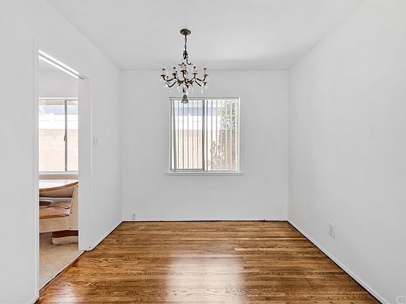 3rd image of 2116 Havemeyer Ln