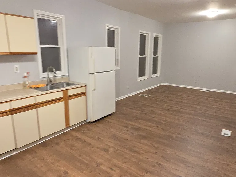 88 5th Ave #1 — Photo 11