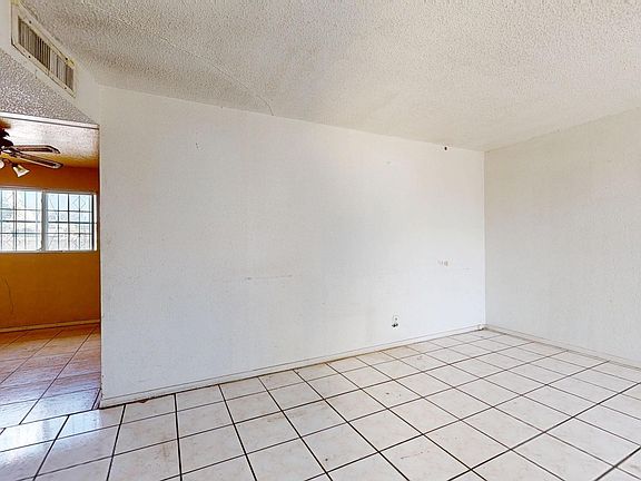 2nd image of 135 Baywood Rd