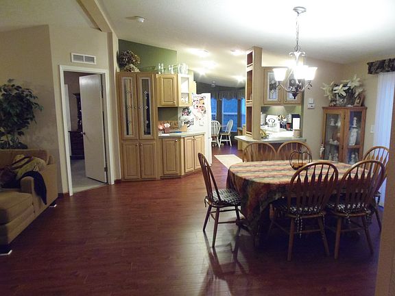 4th image of 2914 99th Ave NE