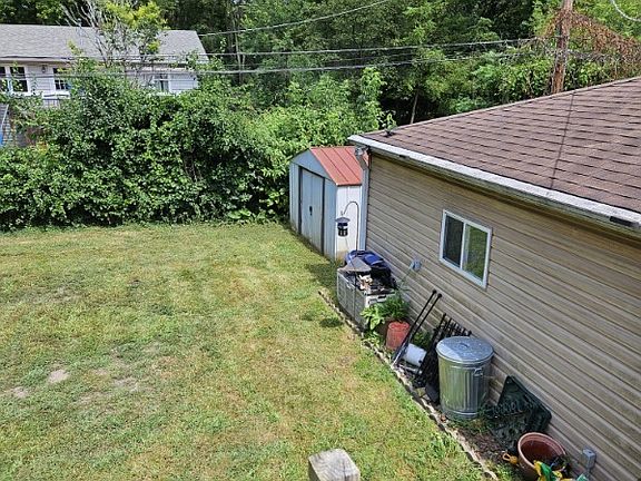 3rd image of 406 Singapore Ln