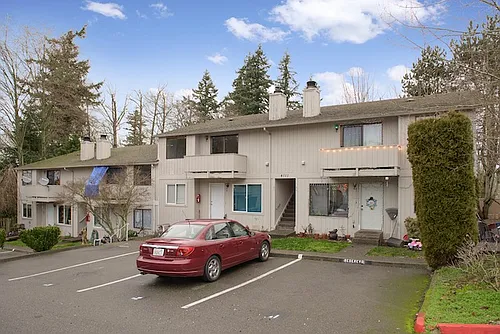 4109 156th St SW #B12 Photo 1