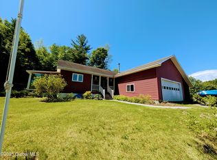 258 Middle Rd, Crown Point, NY 12928