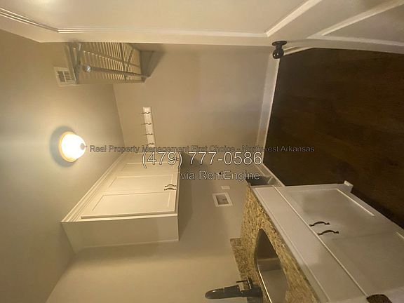 3rd image of 1 Elms Cir