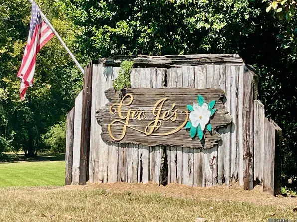 16114 Chaumont Ave, Greenwell Springs, LA 70739