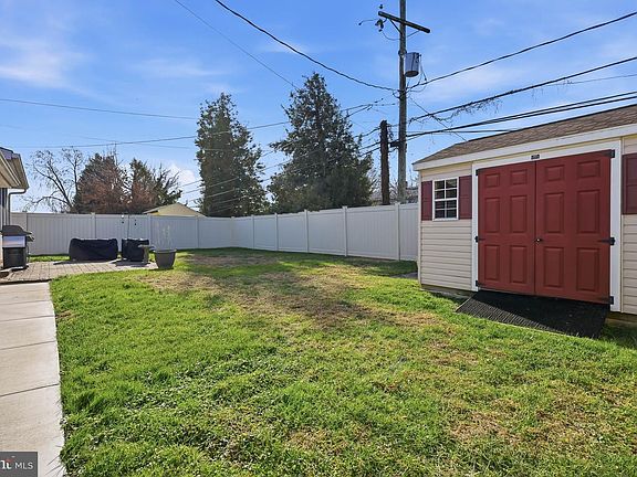 4th image of 1812 Windermere Ave