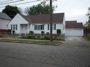 162 Grosvenor Ave, East Providence, RI 02914