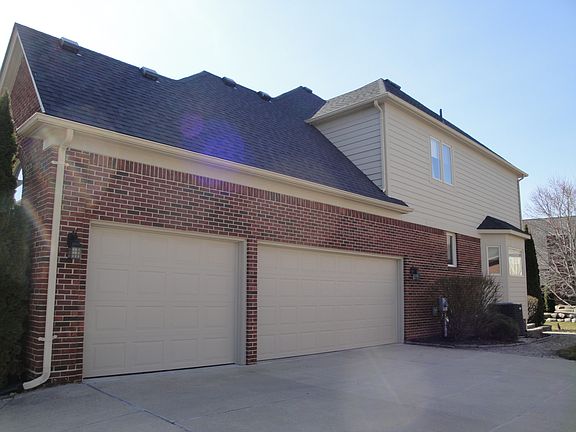 5th image of 56705 Edgewood Dr