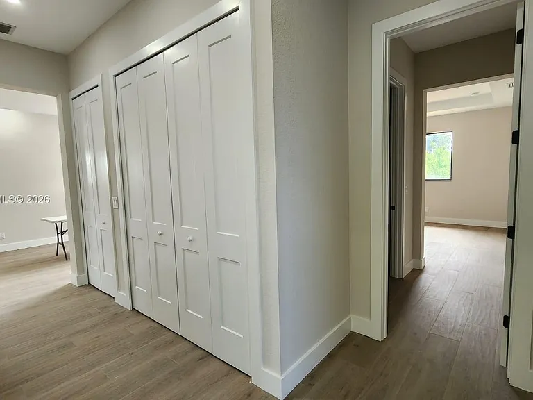 47 E Brig Cres — Photo 14