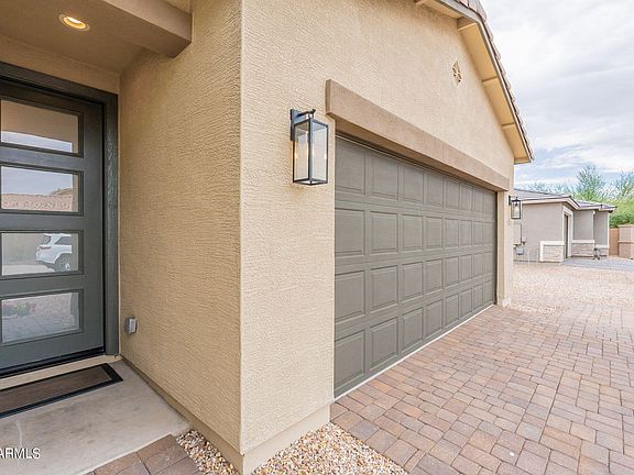 3rd image of 1624 E THOMAS Drive