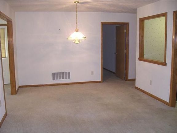 4th image of 3942 Oak Harbor Ln