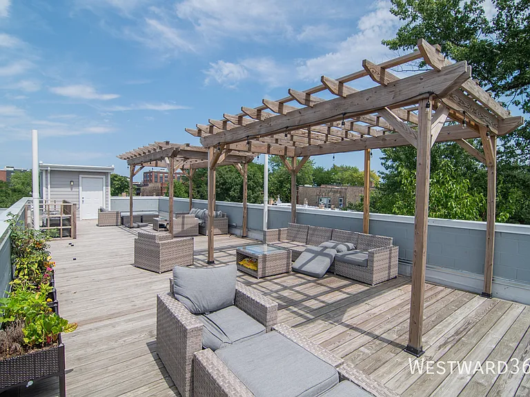 2448 N Albany Ave #2S — Photo 11