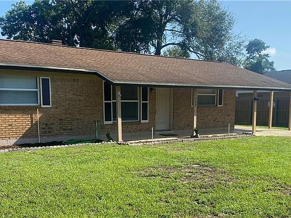 3rd image of 249 Oakwood Dr