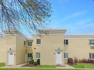 6 Lake Ave APT 5B, East Brunswick, NJ, 08816