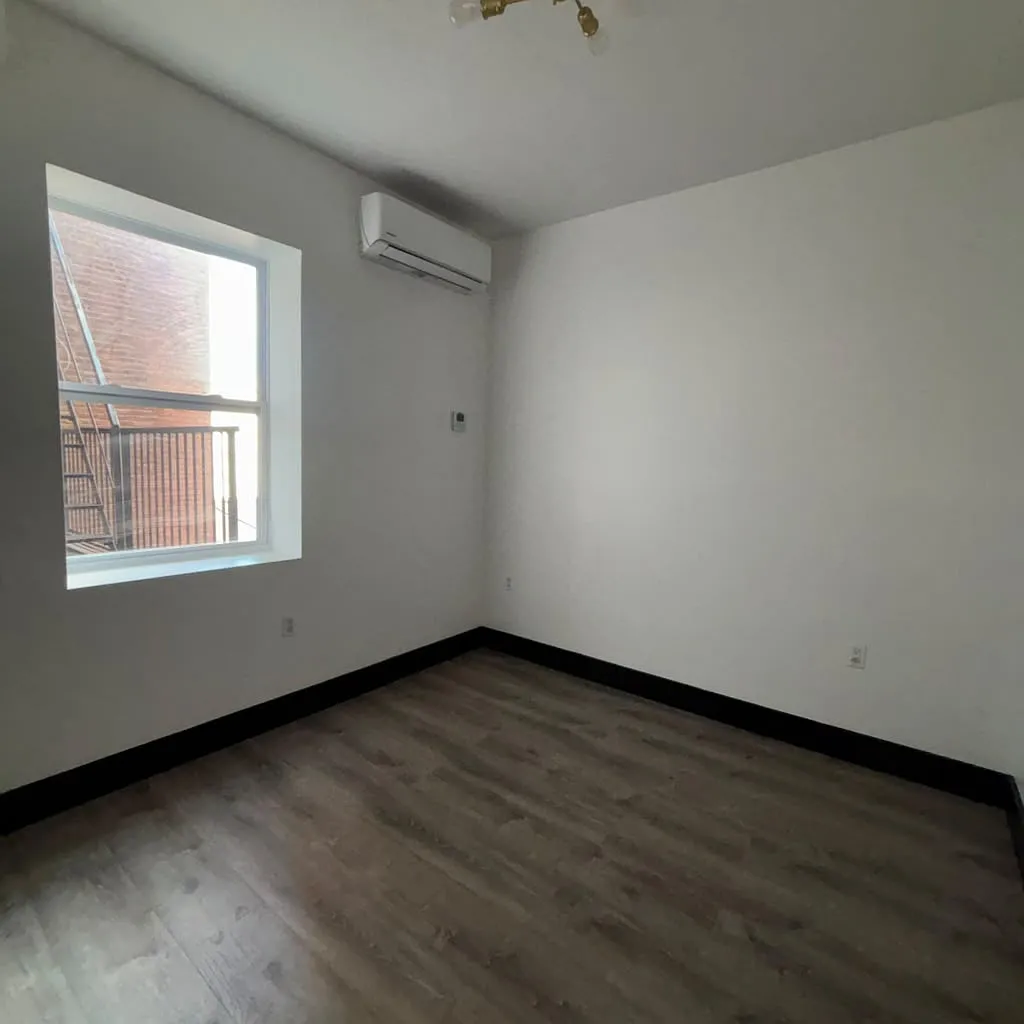 2 bed, 800 sqft, $2,000 — Photo 4