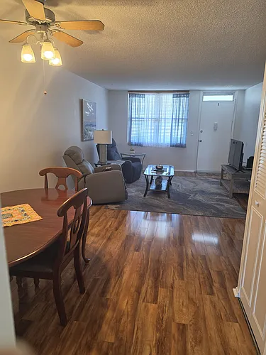 4895 Bay St NE Photo 1