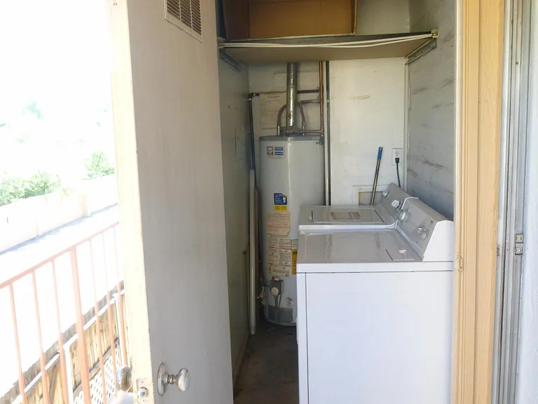 1339 E Fort Lowell Rd #M — Photo 9